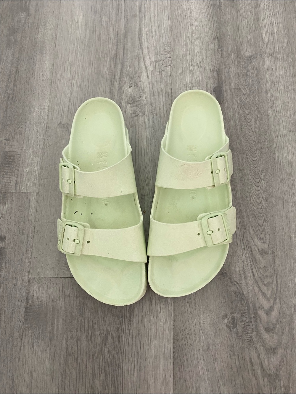 Birkenstock Faded Lime slide sandal size 9/40 - Picture 2 of 4